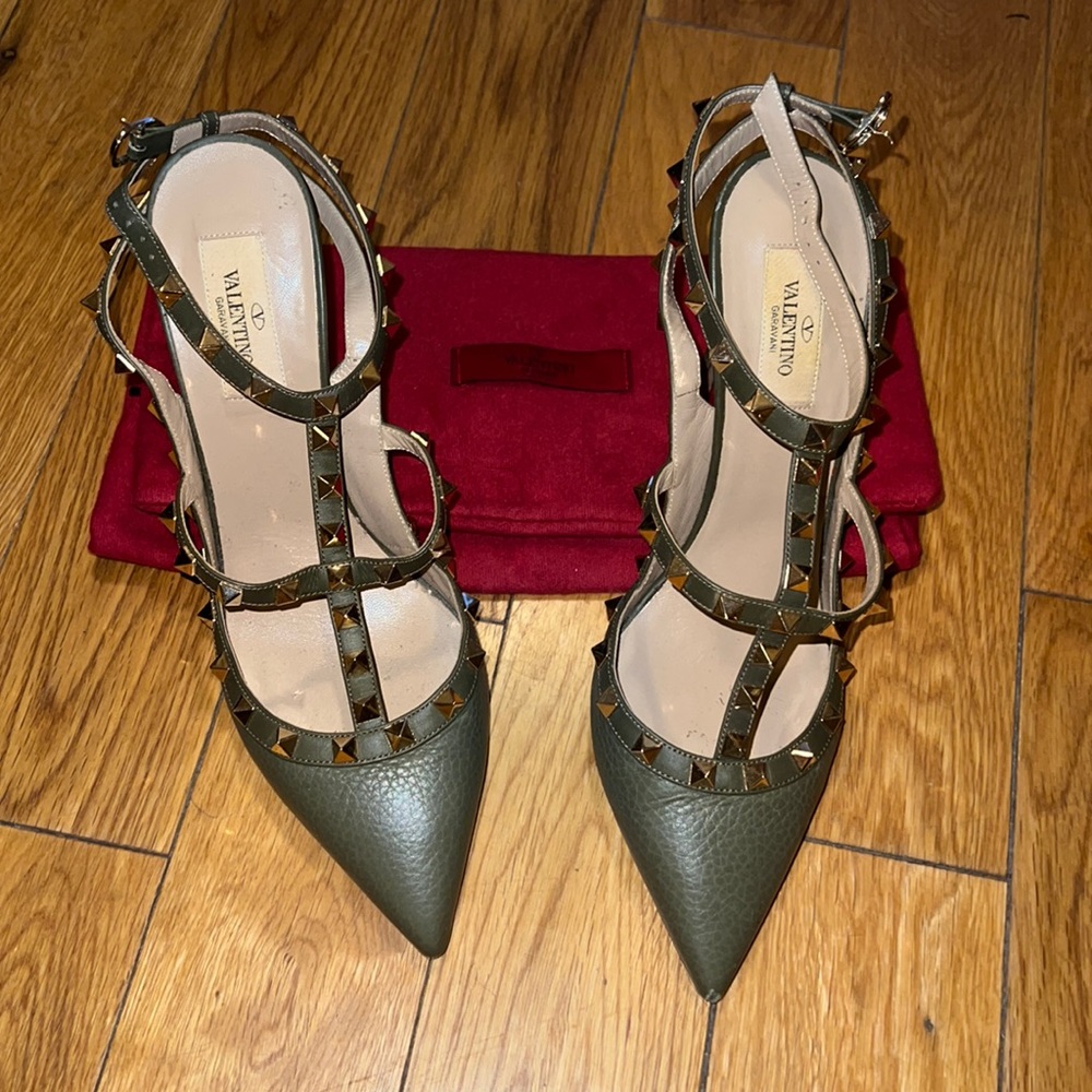 Valentino Garavani - Rockstuds (US Size 9)